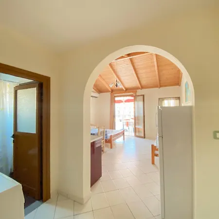 Summerland Saranda Exterior photo