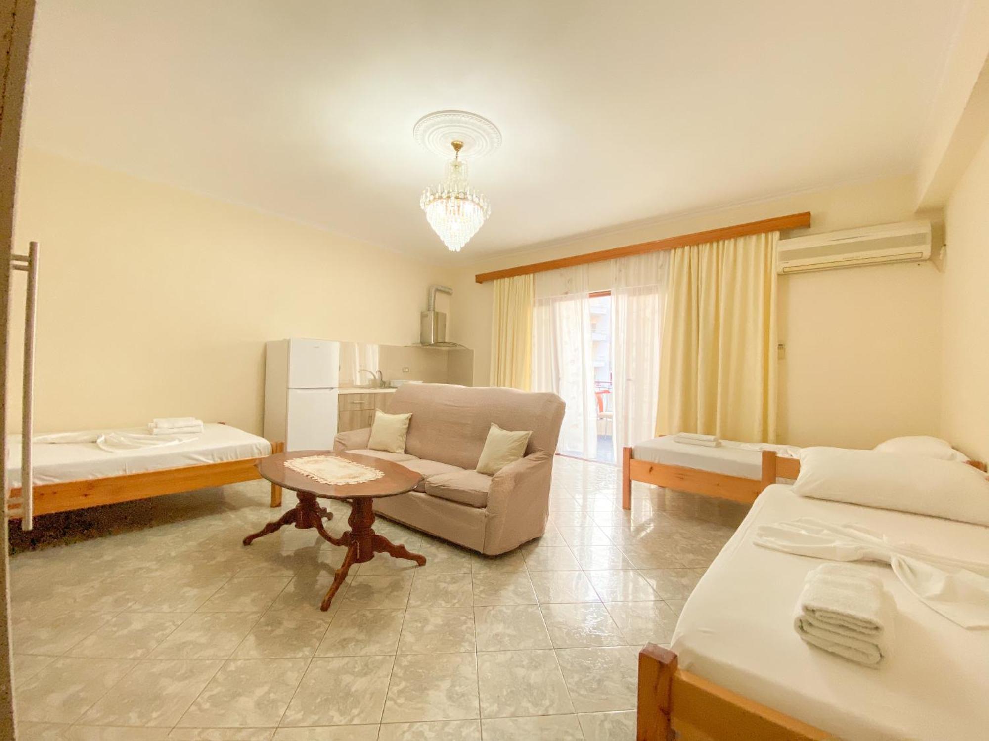 Summerland Apartment *